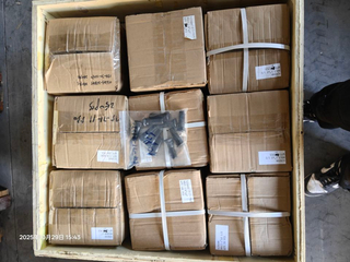 كاتربيلر المحراث بولت 4J9208