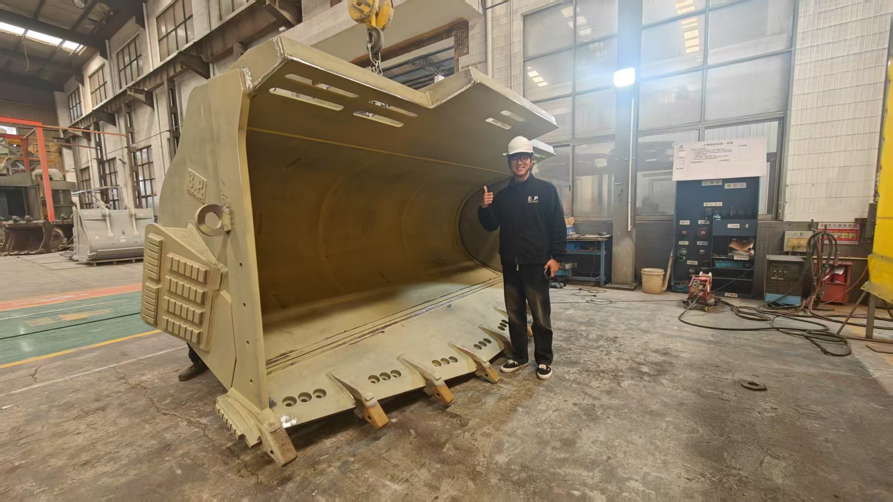 CAT988H 6.4M³HEAY DIRCHET جاهز