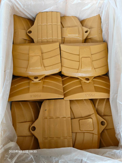 غطاء شفة دلو الحفار F70 LSRH